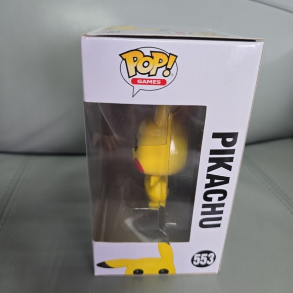 Pikachu Pokémon Funko Pop 553 New - Picture 2 of 4